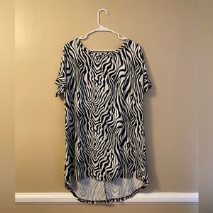 4/$20 Zebra print tunic